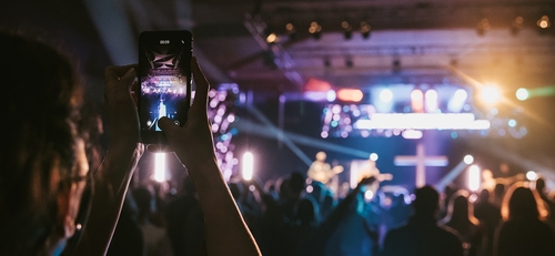 DIVE IN / Lukas Zeller